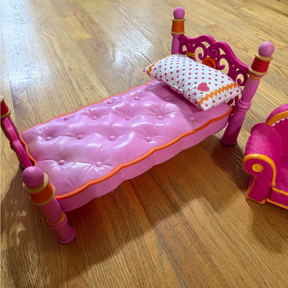 Lalaloopsy Sew Cute Doll Bed